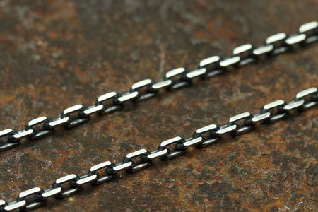 【MAD CULT】Cold Cross Charm