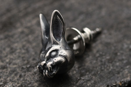 【MUD CULT】Evil Rabbit　シルバースタッドピアス
