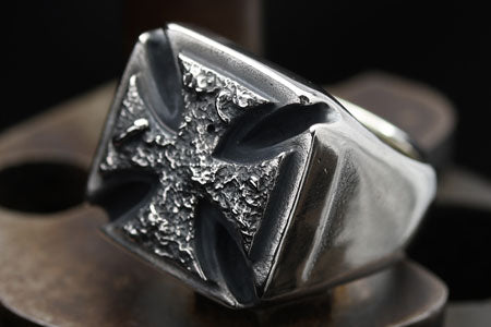 【MAD CULT】Rusty Iron Cross-R