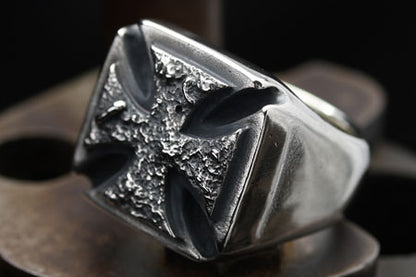 【MAD CULT】Rusty Iron Cross-R